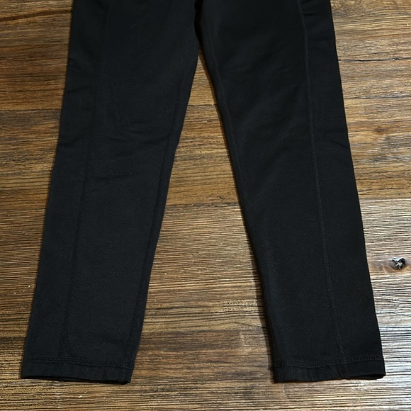 Betsey Johnson leggings, Capri, size M - Picture 3 of 6